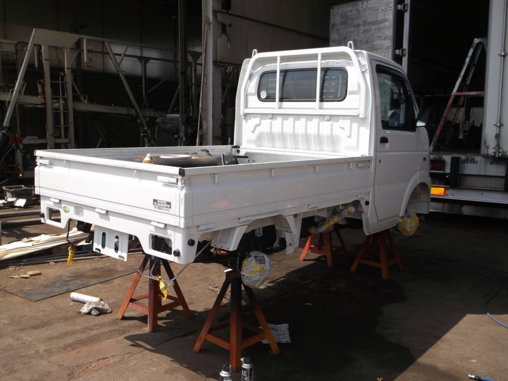 スズキ キャリー SUZUKI CARRY 軽トラックに下回りの防錆施工
