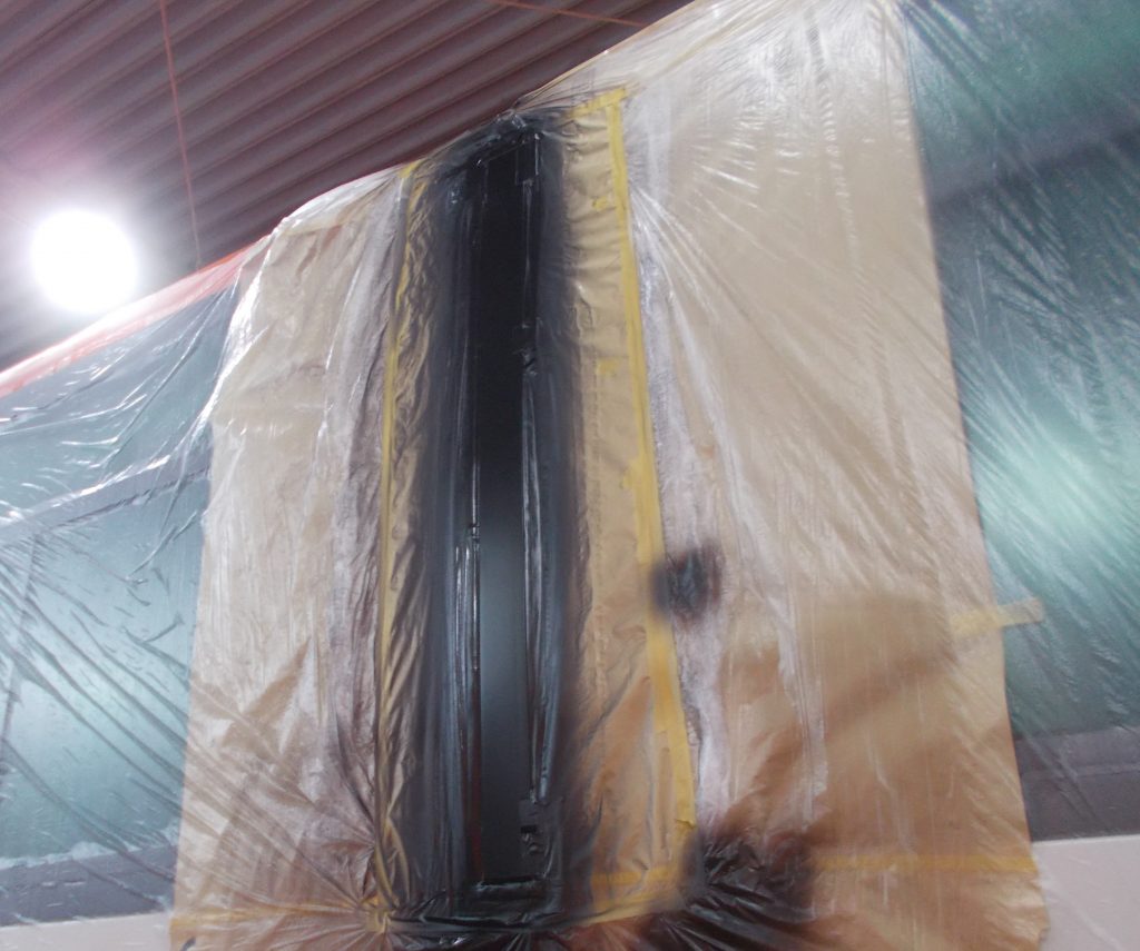 ジェイバス製の観光バスのアルミ製サッシ部の事故修理 QTG-RU1の貸切バス修理です