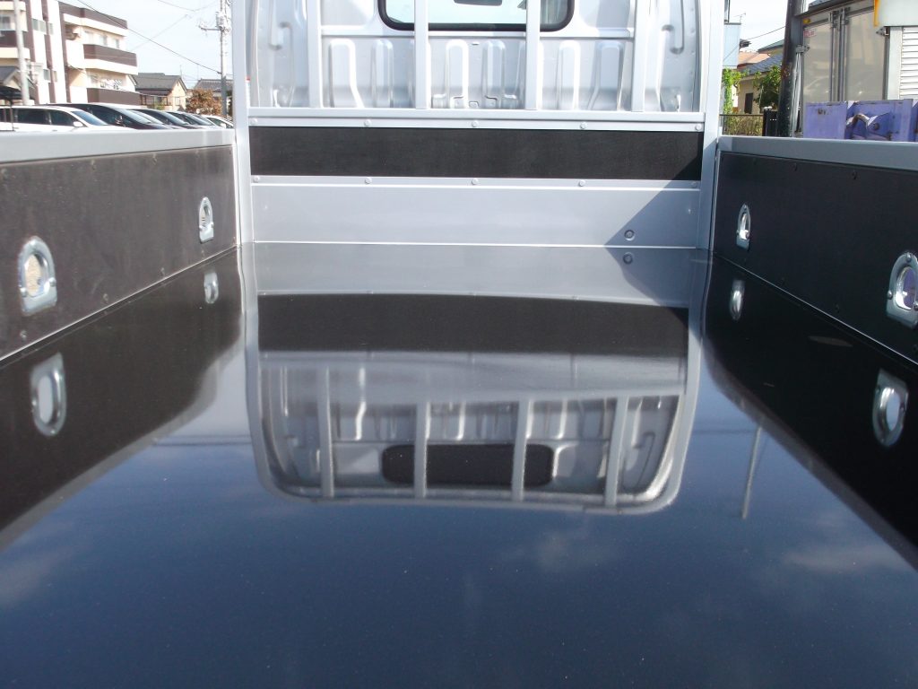 トヨタ ダイナ(デュトロ)床板鉄板張りとロープフック加工