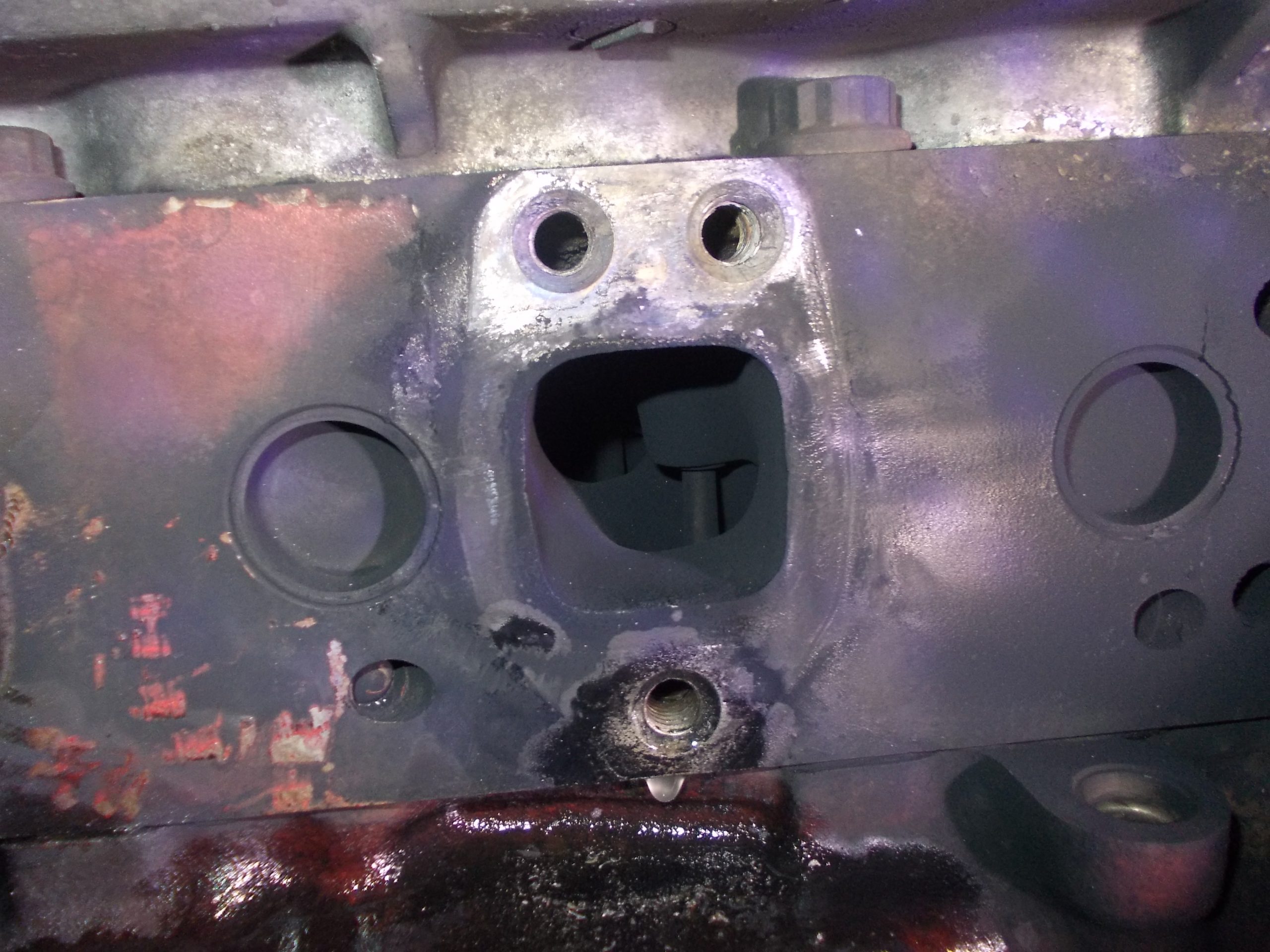 FD1　レンジャープロ　J08C　エンジンより排気漏れ　ダーボ