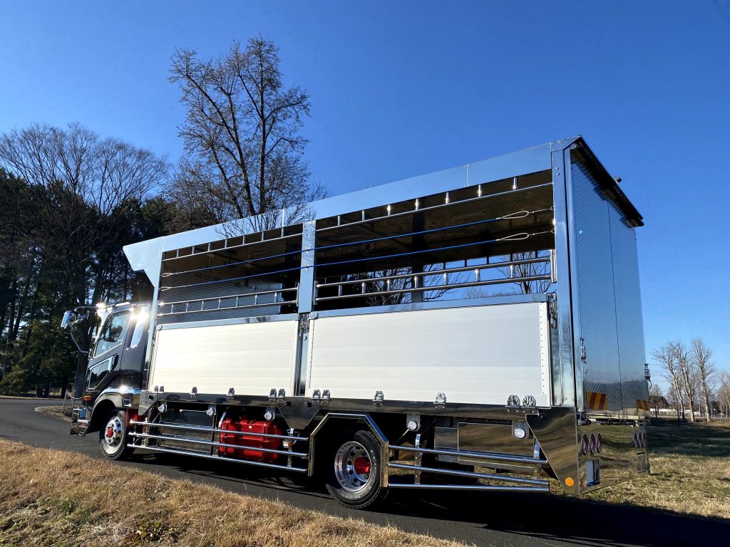 一般社団法人　日本自動車車体工業会製作の動画に弊社製造の家畜運搬車が登場させていただきました。