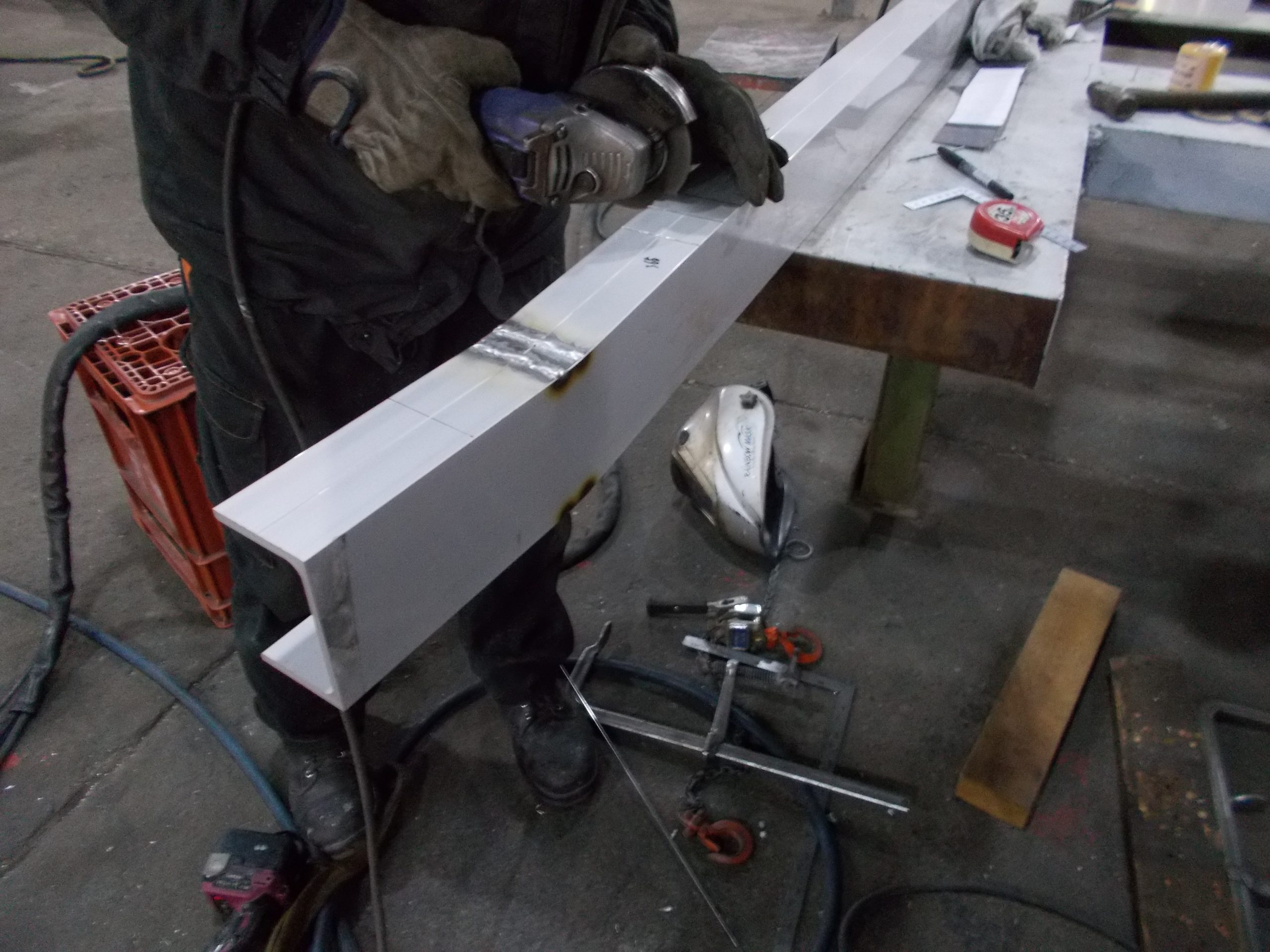 日野自動車　デュトロ　3.5ｔ車　2ｔ車　家畜運搬車　製造　新車　架装