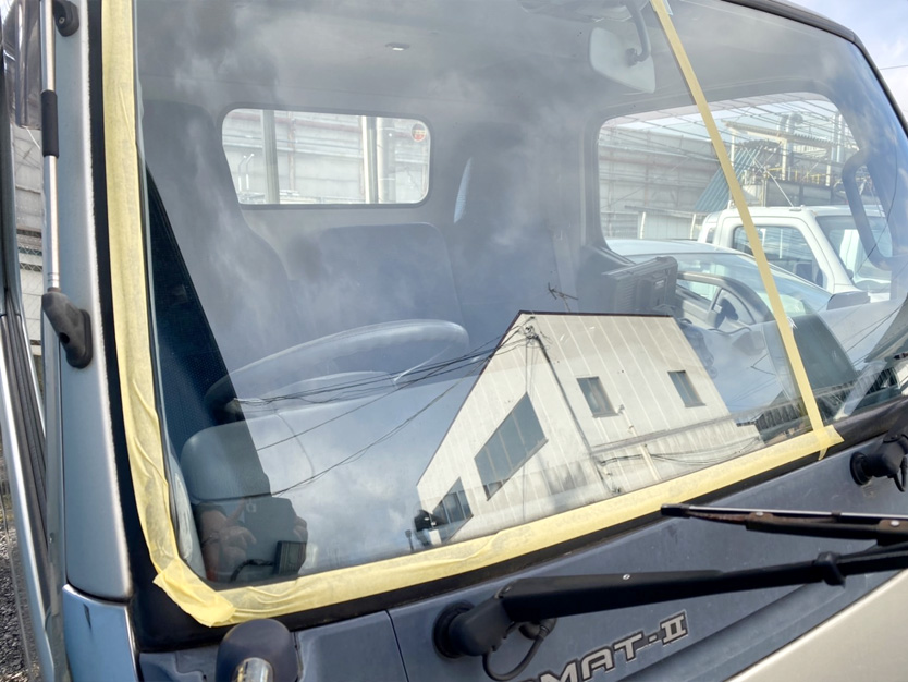 ガラスに下地処理