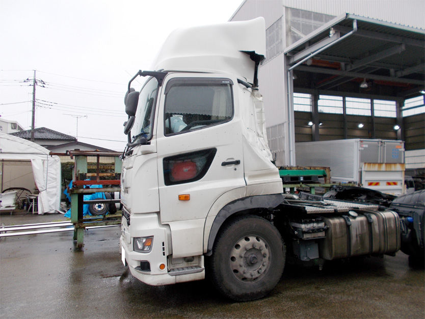 トラックディーラーの特徴